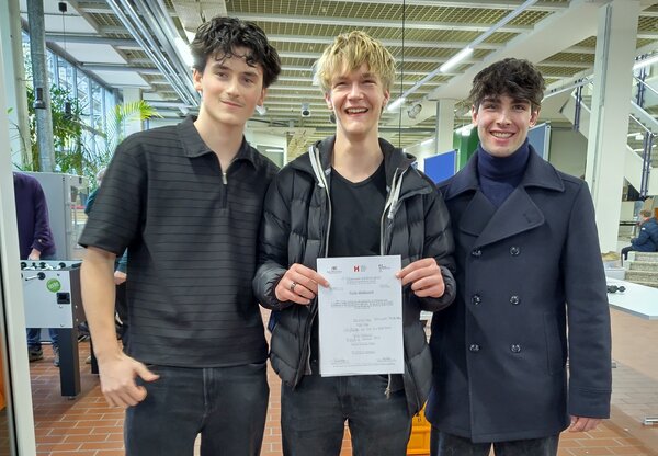 Bild vergr&ouml;&szlig;ern: TG12-Sch&uuml;ler siegen beim trinationalen Sch&uuml;lerkongress