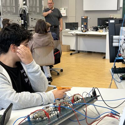 Bild vergr&ouml;&szlig;ern: Welt des Handwerks in der Ferdinand-von-Steinbeis-Schule